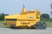 Asfaltadora de Pavimento GEHL 1648 Plus 48HP